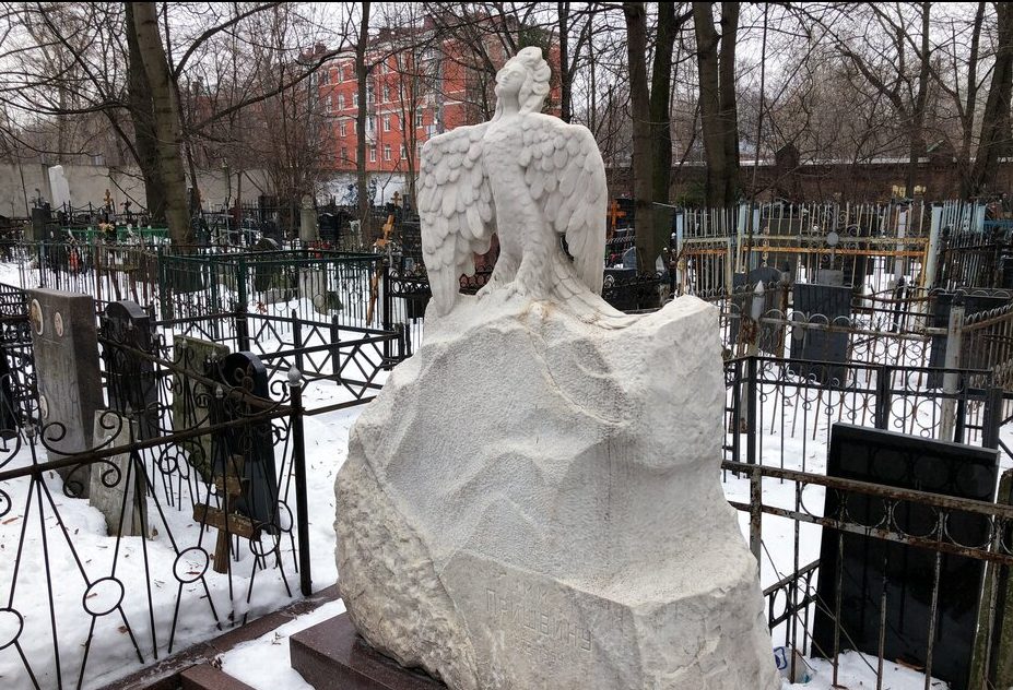 Памятник на могиле Пришвина в Лефортове отреставрируют