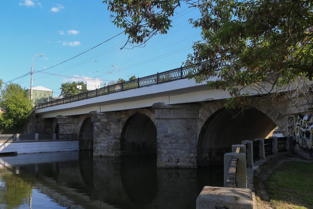 Автор фонтана «Дружба народов» строил мосты в районе Лефортово