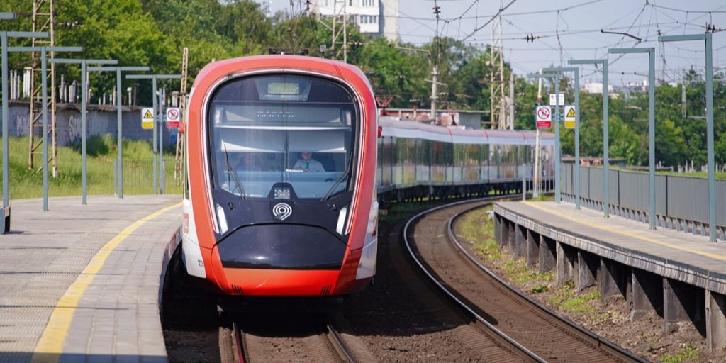 Собянин: Число путей между Белорусским и Савеловским вокзалами в Москве удвоят