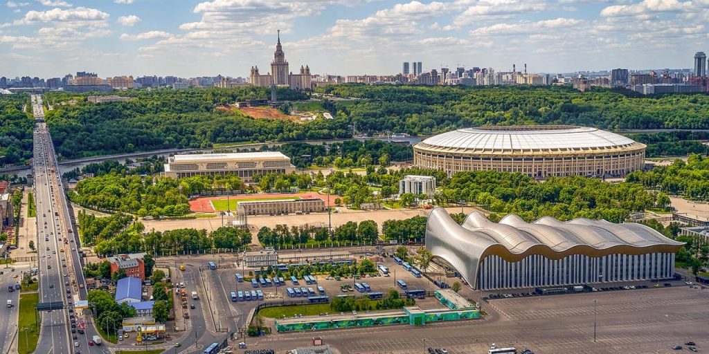 Каток из синтетического льда будет работать на Московском урбанистическом форуме в «Лужниках»