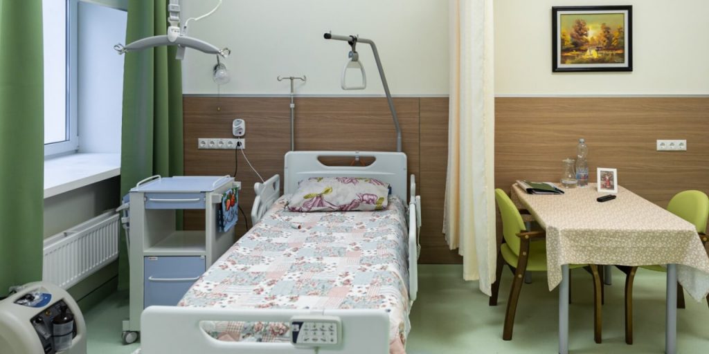 Собянин открыл реконструированный паллиативный корпус Морозовской больницы