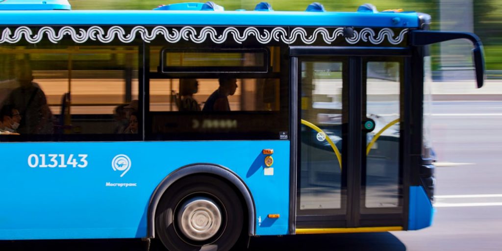 Собянин: Около 480 тыс учащихся перевезли автобусы «Мосгортранса» в рамках проекта «Музеи — детям»