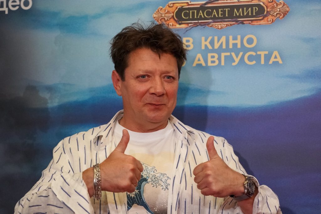 В новой сказочной комедии Ян Цапник сыграл Ивана-царевича в годах