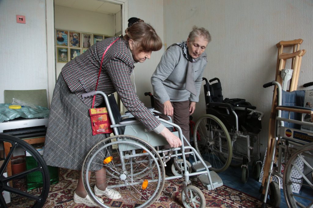 Обществу инвалидов из Марьина нужны коляски и ходунки