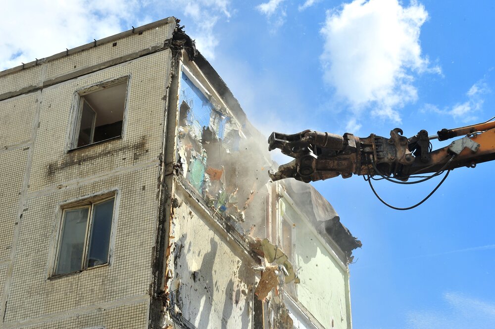 По программе реновации в Кузьминках снесли 10 старых домов