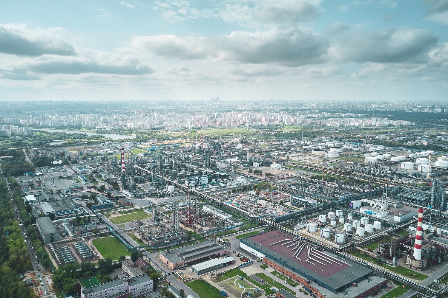 На МНПЗ подготовили выставку «Как нефть изменила Москву»