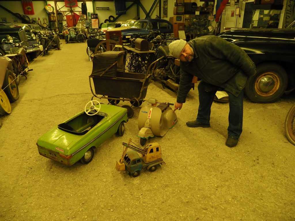 В музее Ломакова покажут детские авто и коляски времён СССР