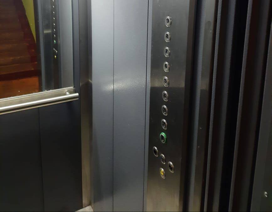 В 2023 году в домах Юго-Восточного округа заменили более 470 лифтов