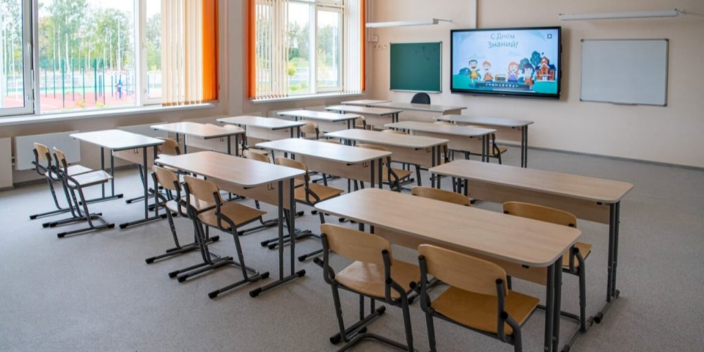 Учебный комплекс на 1 700 мест в Десёновском поселении достроят в 2025 году