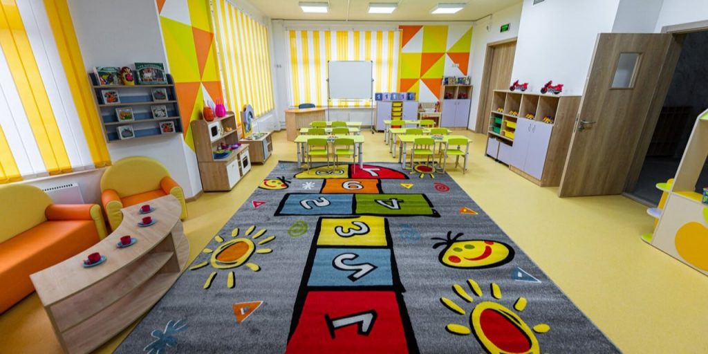 Почти полсотни детских садов и школ построят в Москве до конца года