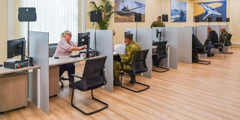 Поступившие на службу в Москве контрактники получат единовременную выплату 1,9 млн рублей