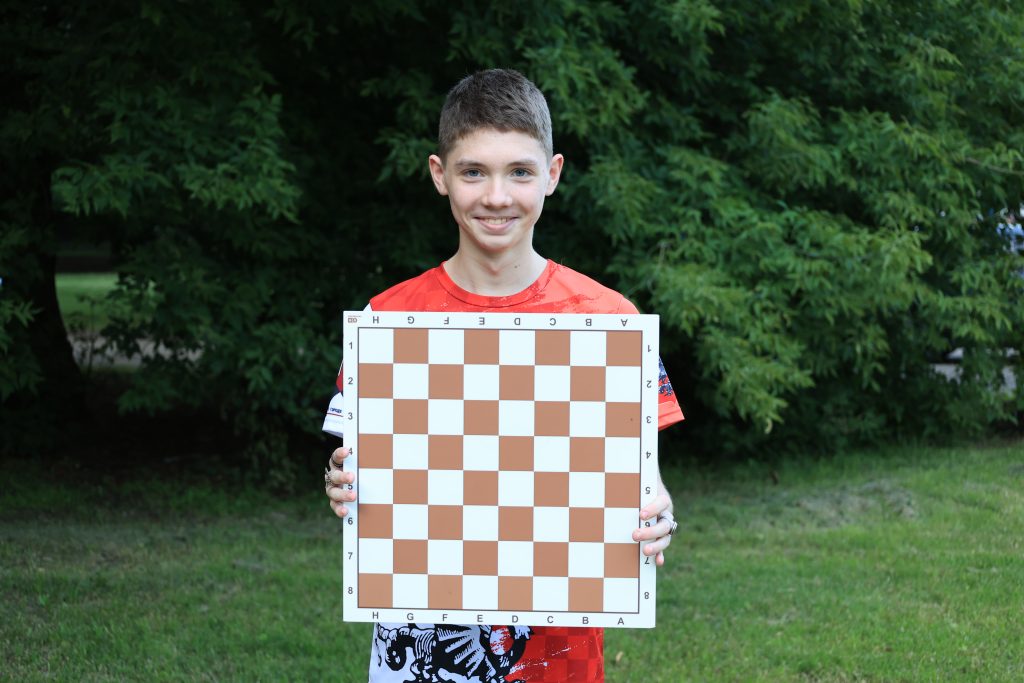 Десятиклассник из Марьина стал чемпионом мира по шашкам