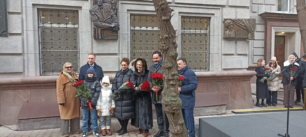 Открыли мемориальную доску оперному певцу из книги Гиннесса