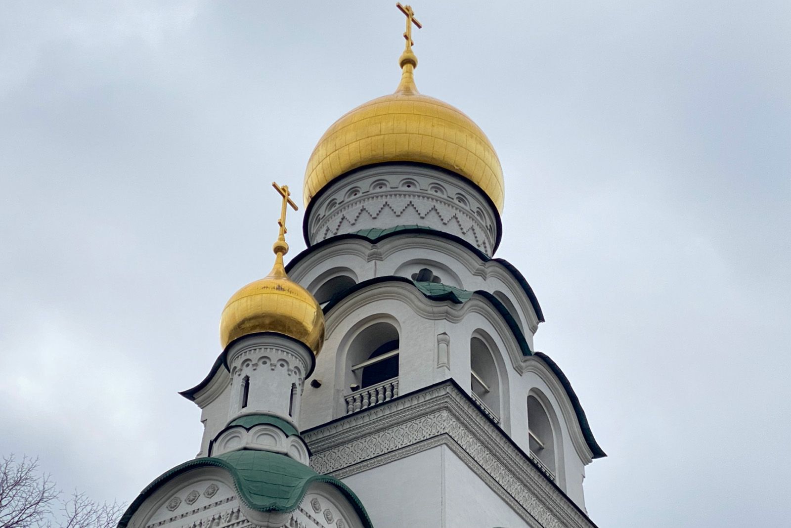 Иконостас и лепнину колокольни на Рогожке взяли под охрану